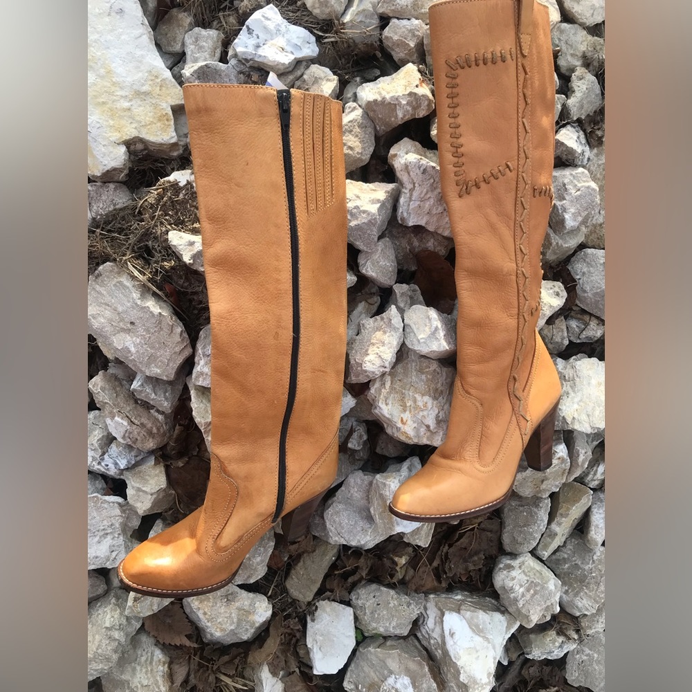 Vtg. Genuine pure  leather long boots by: TROYLINI size: 6 Made in Brazil. - Picture 9 of 16